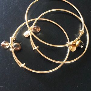 Set of 3 Gold fashion bangles tigers eye